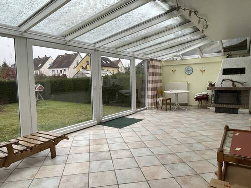 Wintergarten - 1 Zimmer Mehrfamilienhaus, Wohnhaus in Heuchelheim