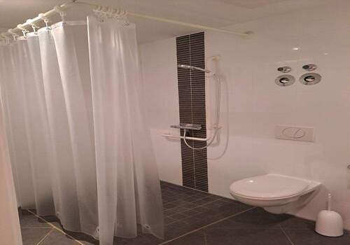 Bad - 2 Zimmer Etagenwohnung in Dresden