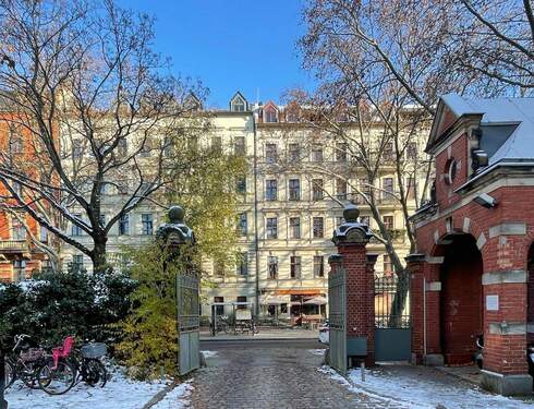 zufahrt auf das grundstück - 