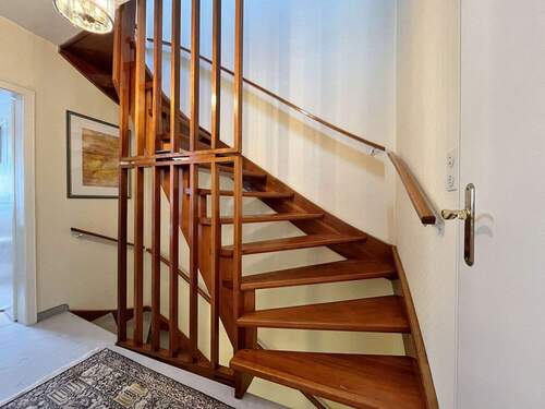 Treppenaufgang zum Dachgeschoss - 