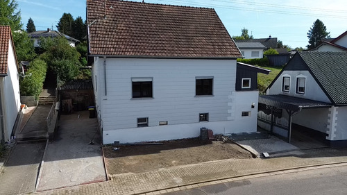 Hausfront - Bezugsfertig & charmant - Ihr neues Zuhause mit Gartenidylle