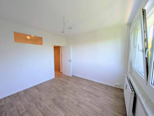 Schlafzimmer - 3 Zimmer Etagenwohnung zur Miete in Chemnitz