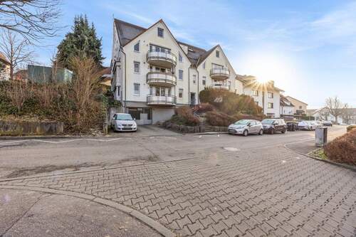 Hausansicht - 3 Zimmer Etagenwohnung zum Kaufen in Bietigheim-Bissingen