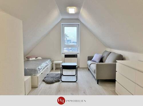 Wohnung mieten in Bremen-Woltmershausen – bei H & T Immobilien - Kuscheliges, möbliertes Nest unter dem Dach zu vermieten!