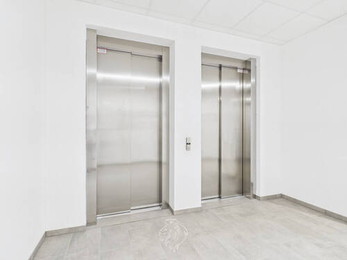 Aufzüge - Büro mit 585,00 m&sup2; in Würzburg zur Miete