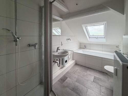 modernes Tageslichtbad - 