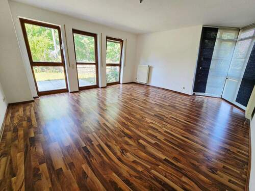 Wohnen - Tolle Lage -- 3 Zimmer Wohnung mit EBK - Terrasse - Garten in NürnbergEibach