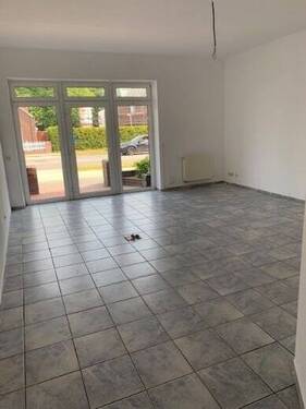 Wohnzimmer - 3 Zimmer Etagenwohnung in Esens