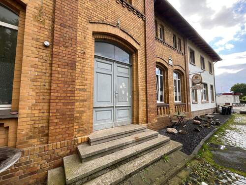 Altes Eigangsportal - 1 Zimmer Einfamilienhaus in Fritzlar