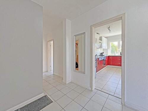 Flur - Etagenwohnung mit 97,20 m&sup2; in Hamburg zum Kaufen