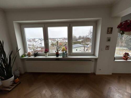 EG Wohnzimmer nach Süden - 6 Zimmer Reihenmittelhaus in Pfarrkirchen