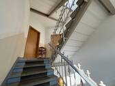 Treppenhaus.jpg - 3 Zimmer Etagenwohnung zur Miete in Chemnitz