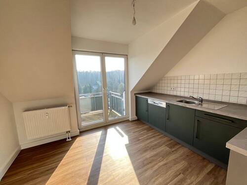 Küche mit Balkon.jpg - 