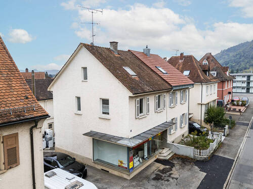 Vogelperspektive - Wohnen und Arbeiten vereint! Tolle Gelegenheit in Singen-Nord