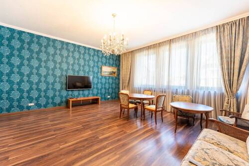 Wohnzimmer - 5 Zimmer Etagenwohnung zur Miete in Nürnberg