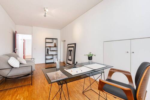 Kinderzimmer oder Büro ? - 