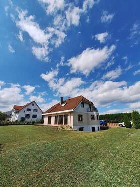 Aussenansicht - 1 Zimmer Mehrfamilienhaus, Wohnhaus zum Kaufen in Greding / Herrnsberg