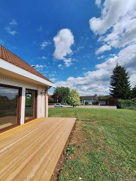 Aussenansicht Terrasse - Mehrfamilienhaus, Wohnhaus mit 156,00 m&sup2; in Greding / Herrnsberg zum Kaufen