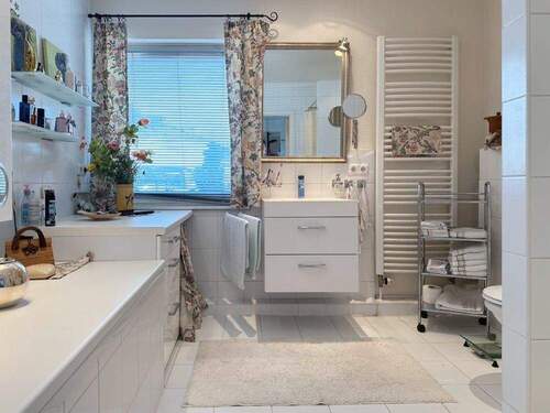 14339 LooseImmo Badezimmer - 