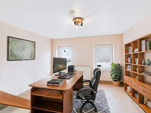 Mustermöblierung Büro - 