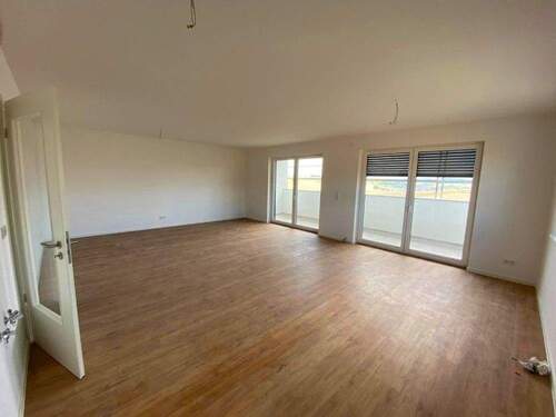 Wohnzimmer - Etagenwohnung mit 95,80 m² in Buchen (Odenwald) zur Miete