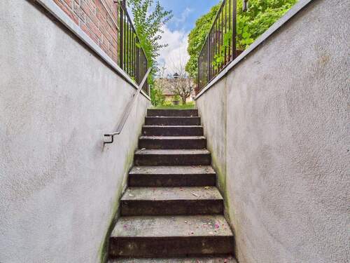 Treppe zum Garten - 