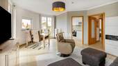 Wohnzimmer 1 - Helle 2-Zimmer-Wohnung mit Balkon - fast schon Meeresbrise