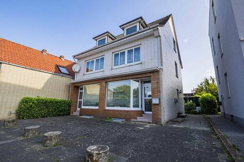 Gebäude Ansicht II - 7 Zimmer Mehrfamilienhaus, Wohnhaus in Cuxhaven