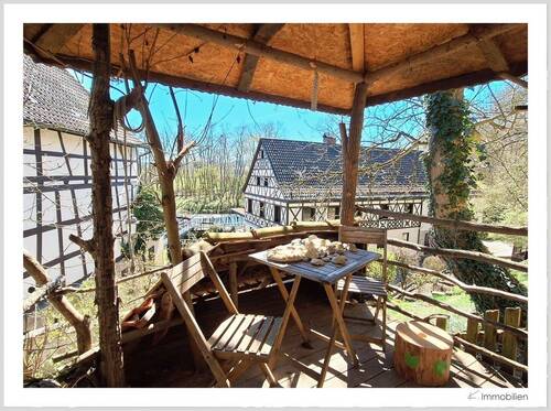 Sitzplatz unterm Türmchen - 