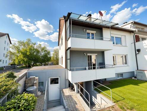 Rückansicht - Zwei-Familienhaus in ruhiger, familiärer Lage