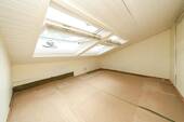 Zimmer im Dachgeschoss - 