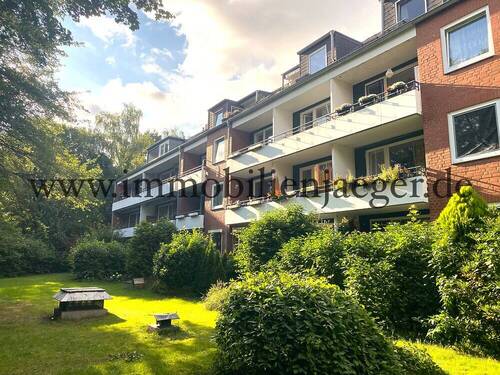 Haus Gartenseite - Freie Erdgeschoss-Wohnung mit Terrasse - Duschbad- TG-Platz - Erstbezug nach einer Modernsierung