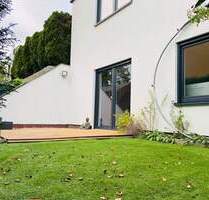 Mit exklusiver Ausstattung und eigenem Pool im Garten ! - Kitzingen
