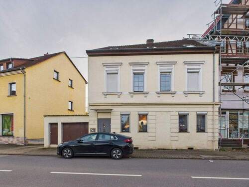 Straßenansicht - Flexibel. Teilbar. Rentabel. - 150.000,00&nbsp;EUR Kaufpreis, ca.&nbsp; 222,00&nbsp;m&sup2;&nbsp;Wohnfl&auml;che