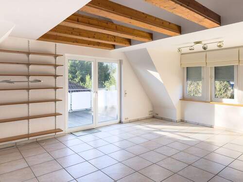 Zimmer mit Zugang zur Dachterrasse - Obergeschoss.jpg - 