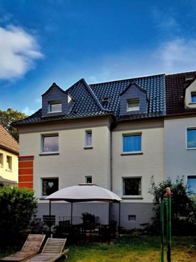 Haus - 9 Zimmer Mehrfamilienhaus, Wohnhaus zum Kaufen in Dinslaken