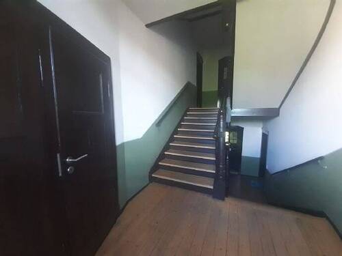 Treppenhaus - 2 Zimmer Etagenwohnung zum Kaufen in Leipzig