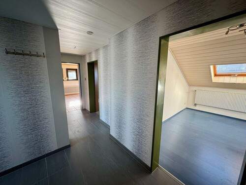 Diele - 2 Zimmer Etagenwohnung zur Miete in Witten