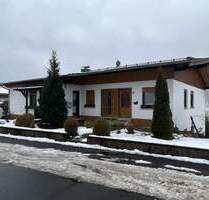 Bad Endbach: Einfamilienhaus mit Einliegerwohnung in ruhiger Lage!