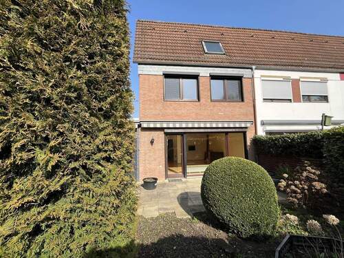 Rückansicht - Reihenendhaus mit 100,00 m&sup2; in Stuhr zum Kaufen