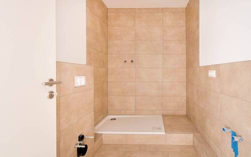 Modernisiertes Duschbad - 