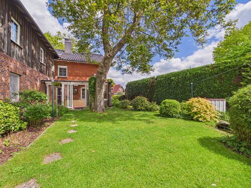 Garten - 6 Zimmer Doppelhaushälfte zum Kaufen in Blunk