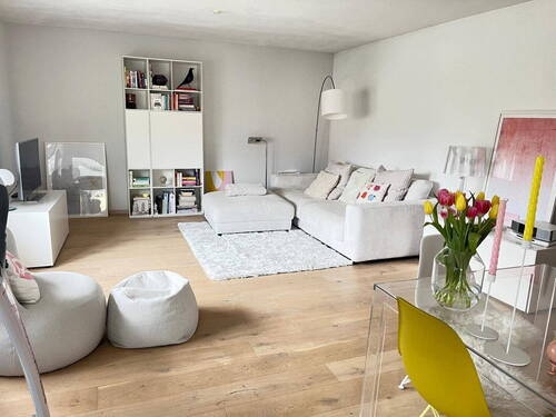 Wohnzimmer 1 - 4 Zimmer Mehrfamilienhaus, Wohnhaus zum Kaufen in Friedrichsdorf