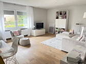 Wohnzimmer 2 - 4 Zimmer Mehrfamilienhaus, Wohnhaus in Friedrichsdorf