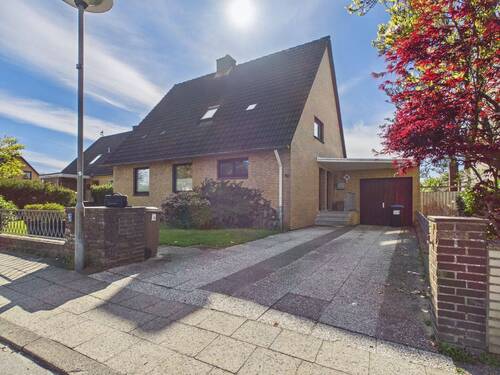 Außenansicht - 6 Zimmer Einfamilienhaus zum Kaufen in Lübeck / Kücknitz