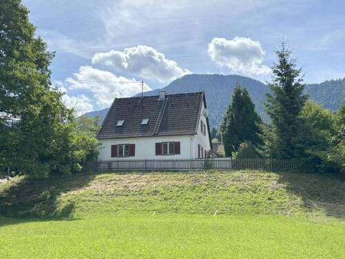 Bild 1 - Ohlstadt: Häuschen mit Charme und Erweitungspotenzial