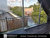 Bild 1 - 4,5 Zimmer Wohnung mit Balkon im Stadtzentrum