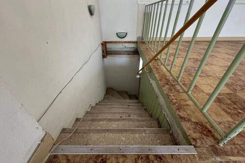 Treppenabgang zum KG.jpg - 
