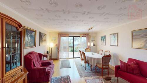 OG Wohnzimmer - 8 Zimmer Mehrfamilienhaus, Wohnhaus in Saarbrücken / Altenkessel