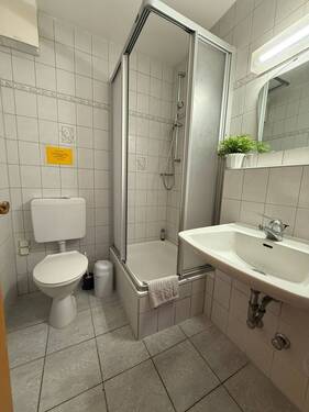 Badezimmerbeispiel Hotelzimmer - 
